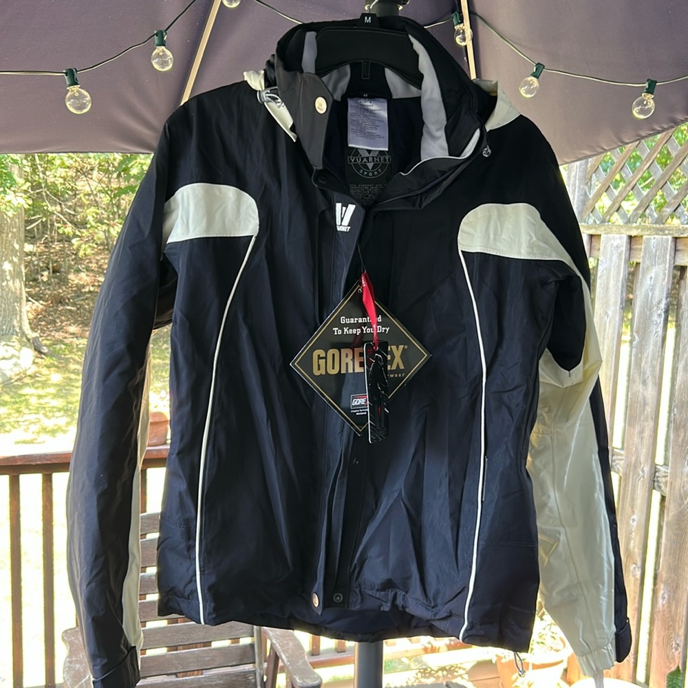 Women’s Vaurnet Gore -Tex Ski Jacket, Brand New w Tags. Sz. M